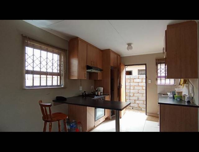 2 BEDROOM HOUSE FOR SALE IN WINDMILL PARK